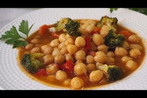 Cocido de garbanzos con vegetales: delicia vegetariana en tu mesa