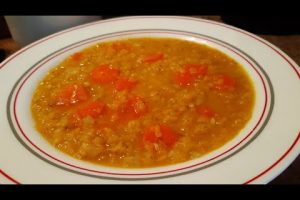 Deliciosa sopa de lentejas rojas al estilo egipcio